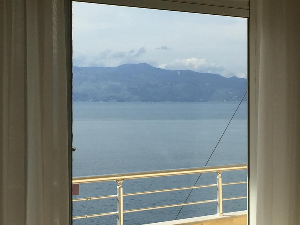 Sea And Sun Apartments Sarandë 客房 照片