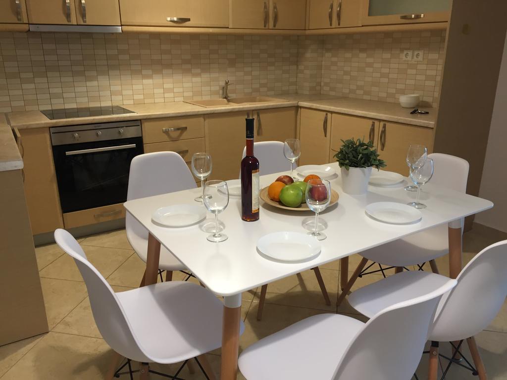 Sea And Sun Apartments Sarandë 客房 照片