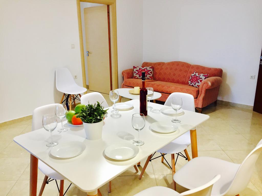 Sea And Sun Apartments Sarandë 客房 照片