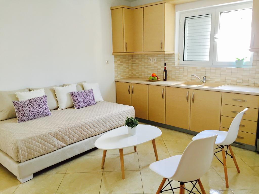 Sea And Sun Apartments Sarandë 外观 照片